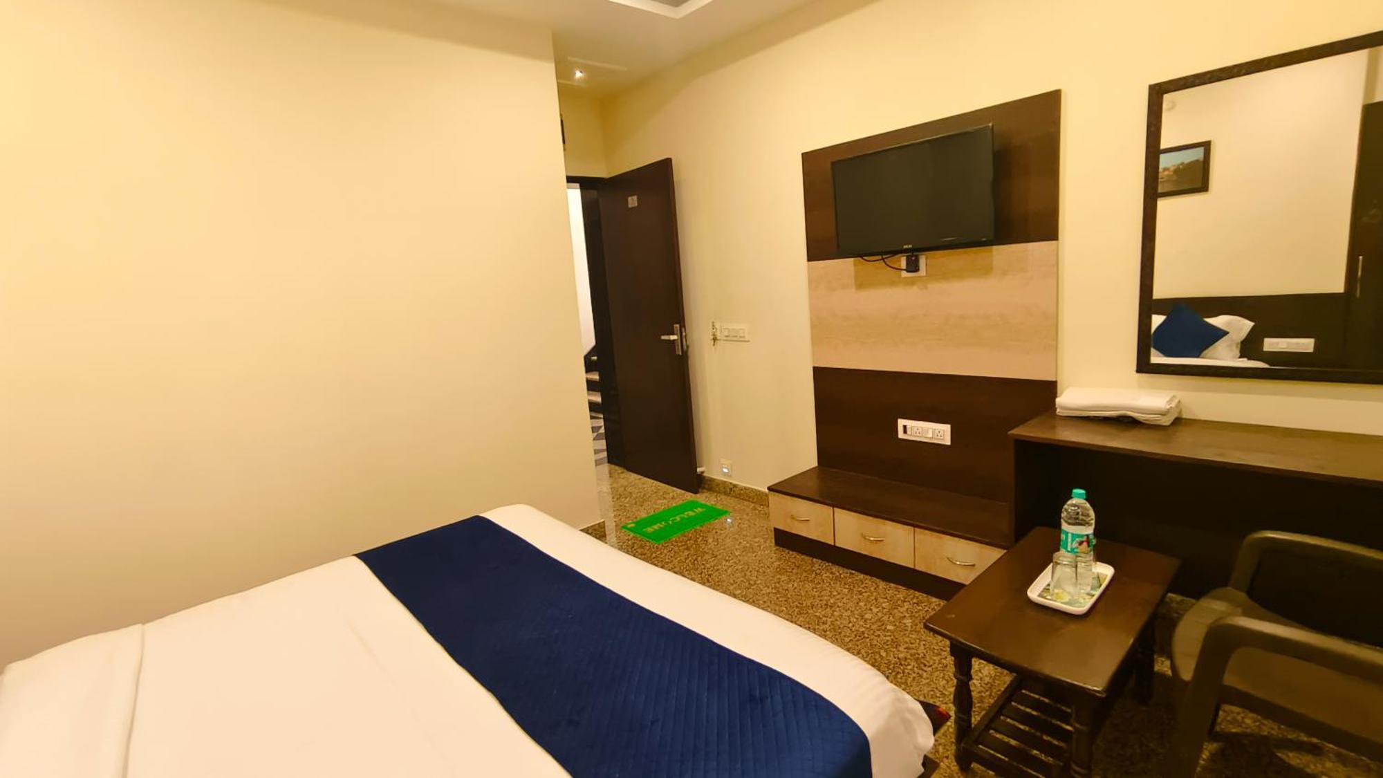 Hotel Rajputana Palace 우다이푸르 외부 사진