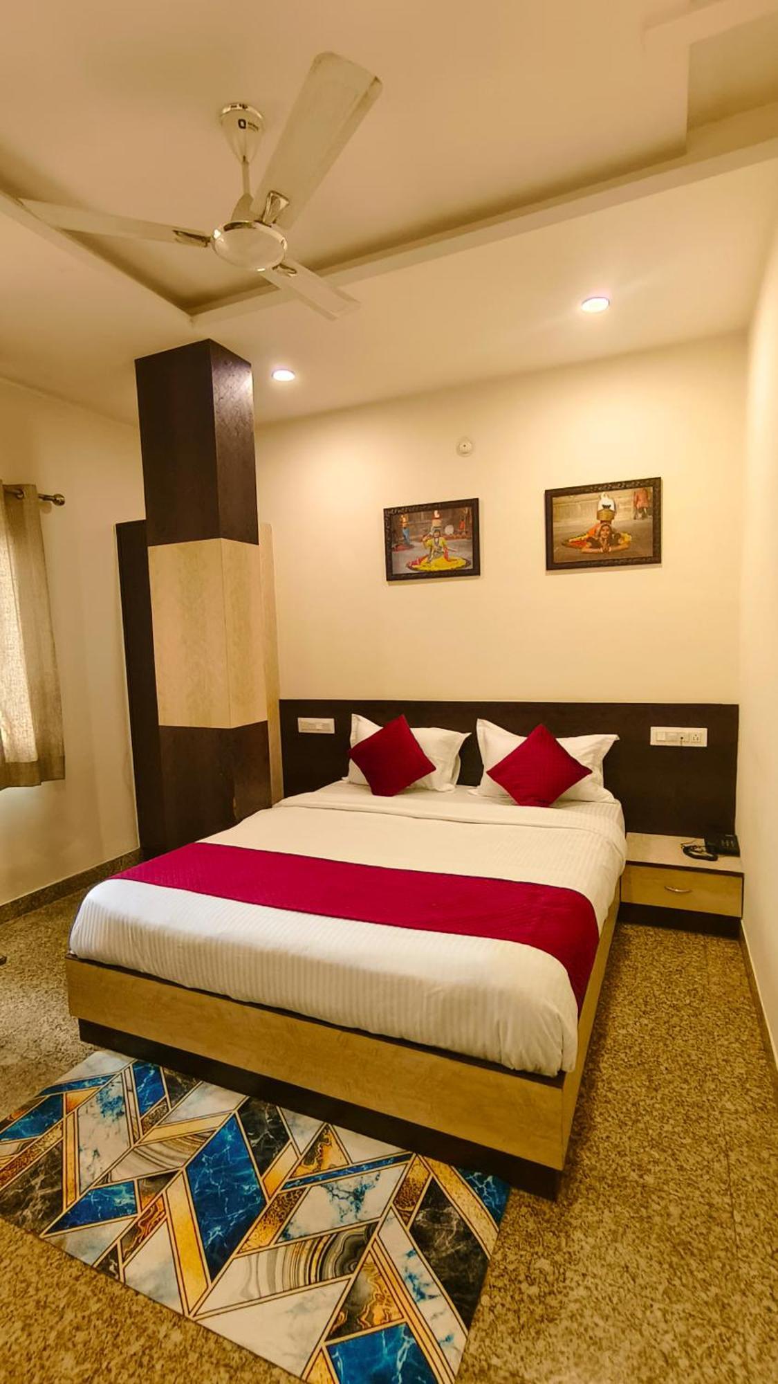 Hotel Rajputana Palace 우다이푸르 외부 사진