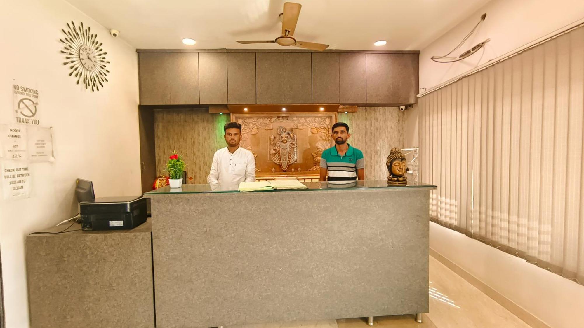 Hotel Rajputana Palace 우다이푸르 외부 사진
